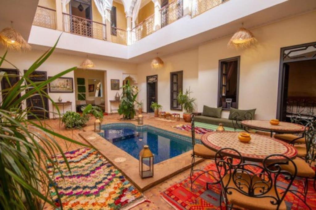 Villa Riad En Exlusivite A 5Min De La Place Jamaa El Fna à Marrakesh Extérieur photo