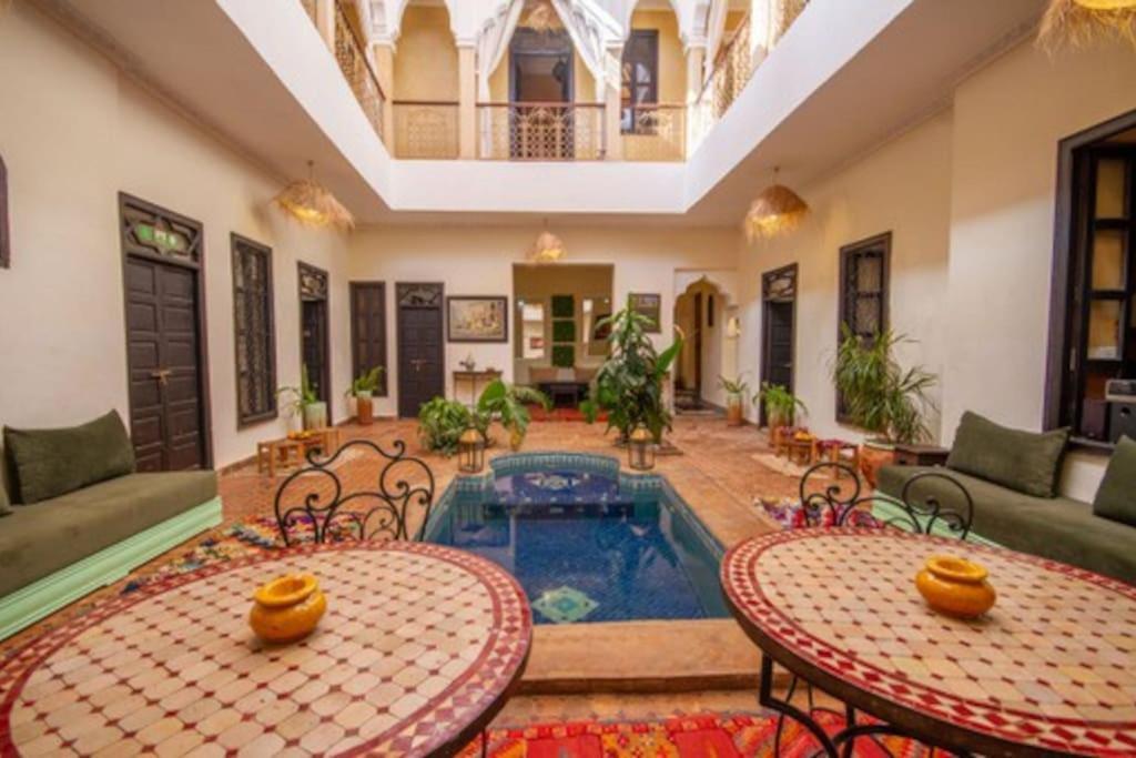 Villa Riad En Exlusivite A 5Min De La Place Jamaa El Fna à Marrakesh Extérieur photo